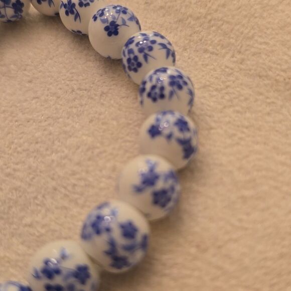 Cross blue and white stretch bracelet - Picture 6 of 10